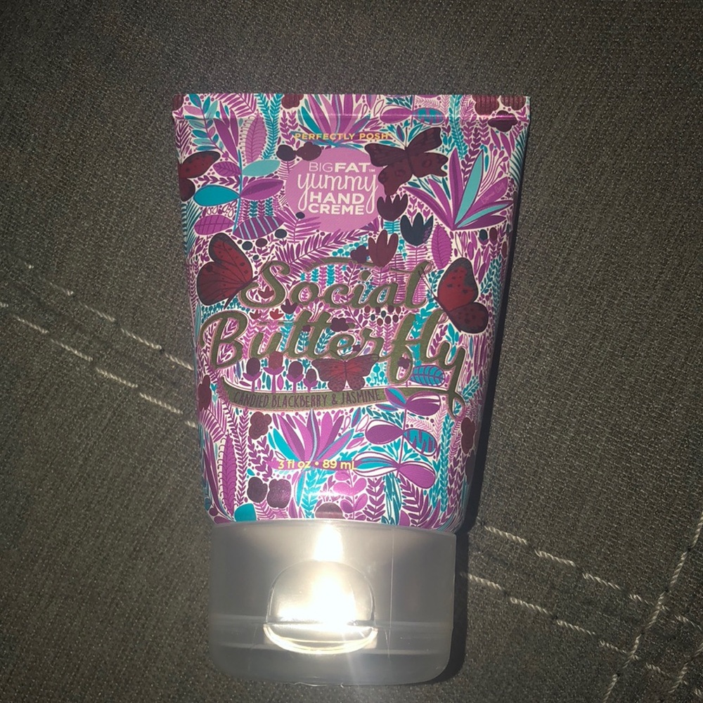 Perfectly Posh Social Butterfly Big Fat Yummy Hand